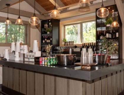 Drink station with coffee and tea