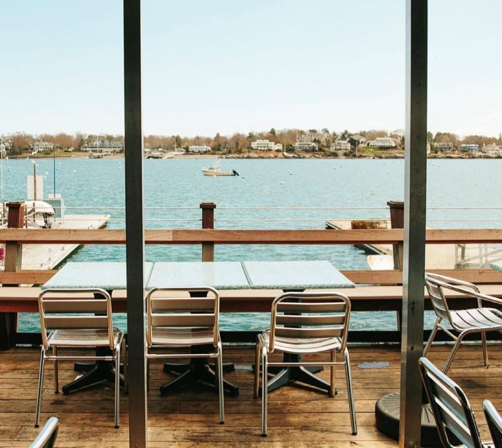 the landing restaurant in marblehead outdoor dining overlooking the water