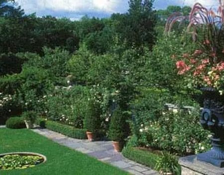 Garden in the Stevens-Coolidge Place in North Andover_MA