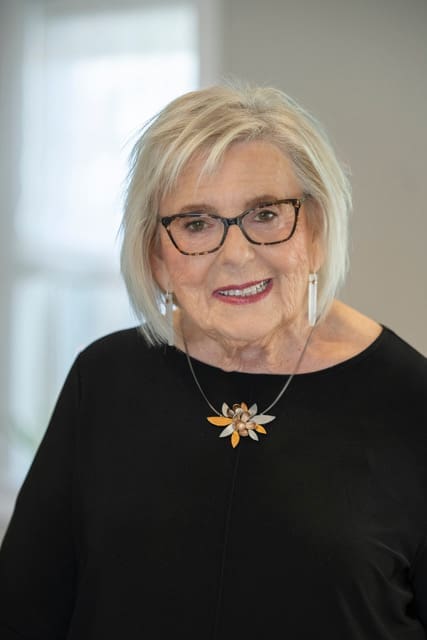 Janet Applefield headshot