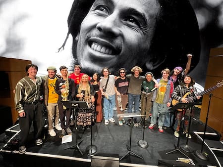 https://cpiofullstackpoc-sitetest.sperlingdev.com/wp-content/uploads/2024/06/Berklee-Bob-Marley-emsemble-Summer-2024450.jpg